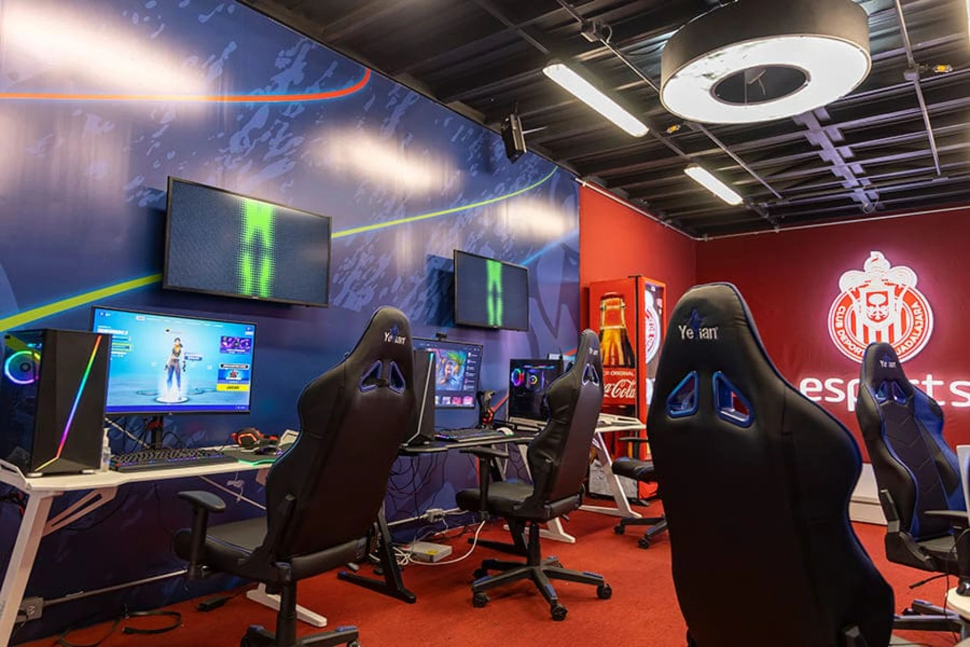 GAME ROOM YEYIAN: Parte de la experiencia vibrante del Estadio Akron